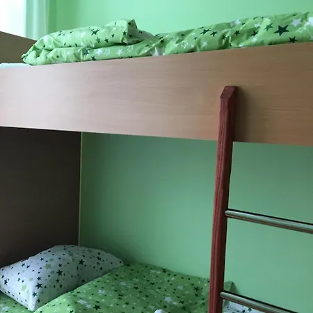 Hostel Four Seasons