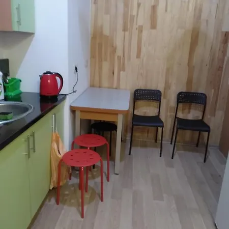 Hostel Four Seasons