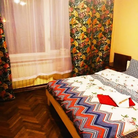 Hostel Four Seasons
